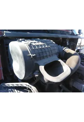 VOLVO VNL AIR CLEANER