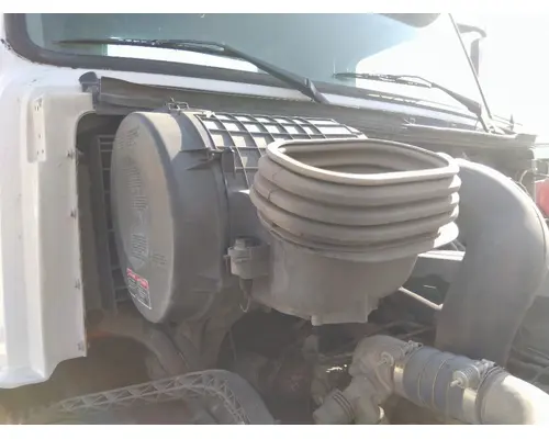 VOLVO VNL AIR CLEANER