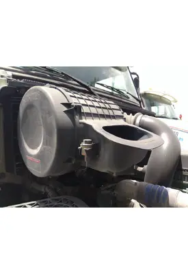 VOLVO VNL AIR CLEANER