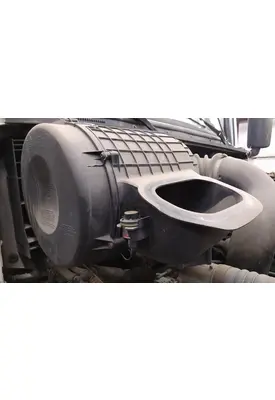 VOLVO VNL AIR CLEANER