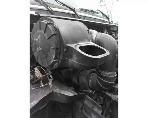 VOLVO VNL AIR CLEANER
