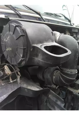 VOLVO VNL AIR CLEANER