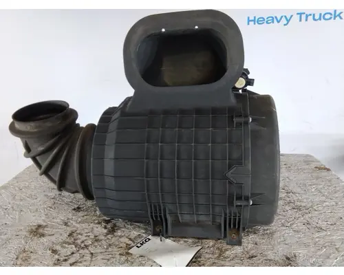 VOLVO VNL AIR CLEANER