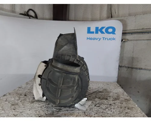 VOLVO VNL AIR CLEANER