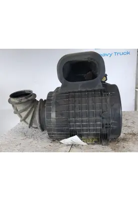 VOLVO VNL AIR CLEANER