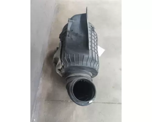 VOLVO VNL AIR CLEANER