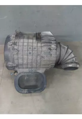 VOLVO VNL AIR CLEANER