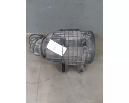 VOLVO VNL AIR CLEANER