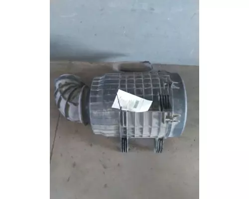 VOLVO VNL AIR CLEANER