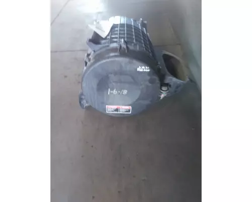 VOLVO VNL AIR CLEANER