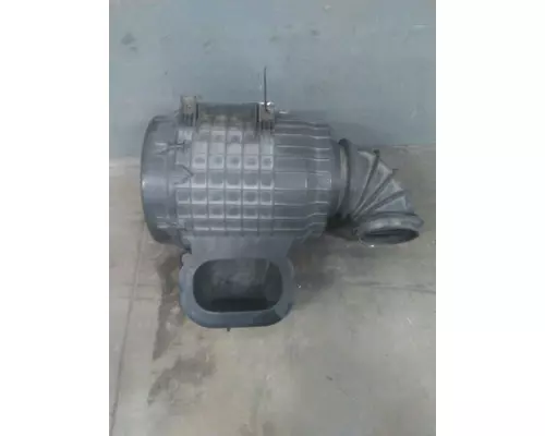 VOLVO VNL AIR CLEANER