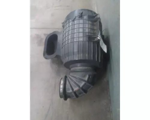 VOLVO VNL AIR CLEANER