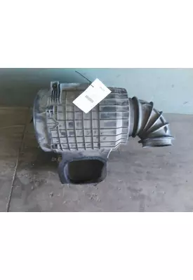 VOLVO VNL AIR CLEANER