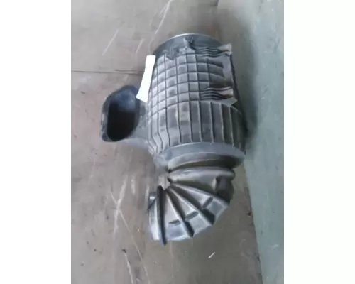 VOLVO VNL AIR CLEANER
