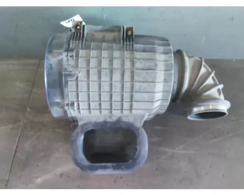 VOLVO VNL AIR CLEANER