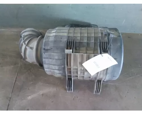 VOLVO VNL AIR CLEANER