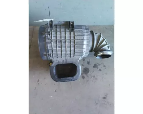 VOLVO VNL AIR CLEANER