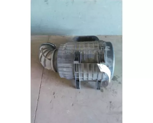 VOLVO VNL AIR CLEANER