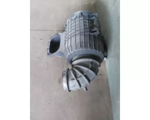 VOLVO VNL AIR CLEANER
