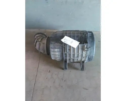 VOLVO VNL AIR CLEANER