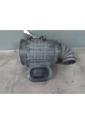 VOLVO VNL AIR CLEANER