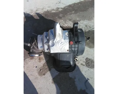 VOLVO VNL AIR CLEANER