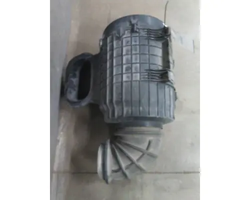 VOLVO VNL AIR CLEANER