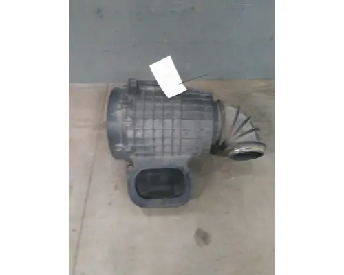 VOLVO VNL AIR CLEANER