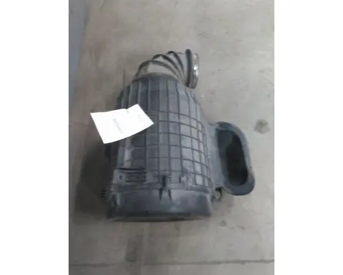 VOLVO VNL AIR CLEANER