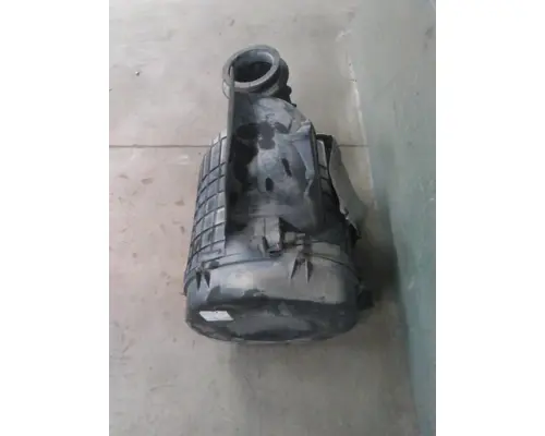 VOLVO VNL AIR CLEANER