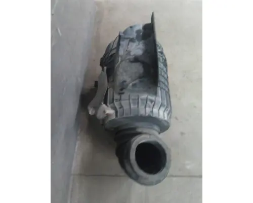 VOLVO VNL AIR CLEANER