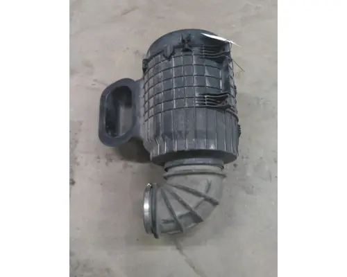 VOLVO VNL AIR CLEANER