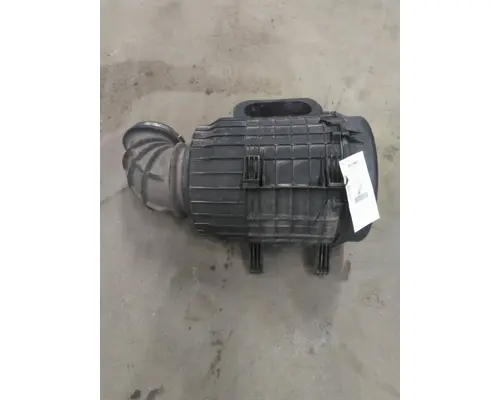 VOLVO VNL AIR CLEANER