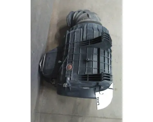 VOLVO VNL AIR CLEANER