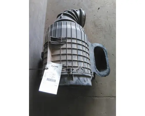 VOLVO VNL AIR CLEANER