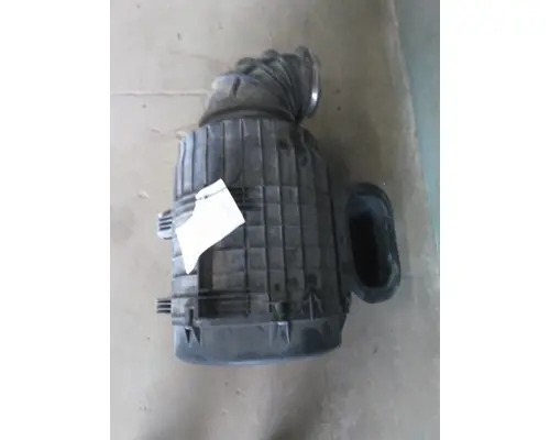 VOLVO VNL AIR CLEANER
