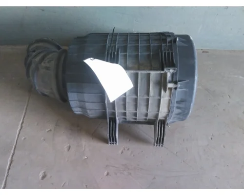 VOLVO VNL AIR CLEANER