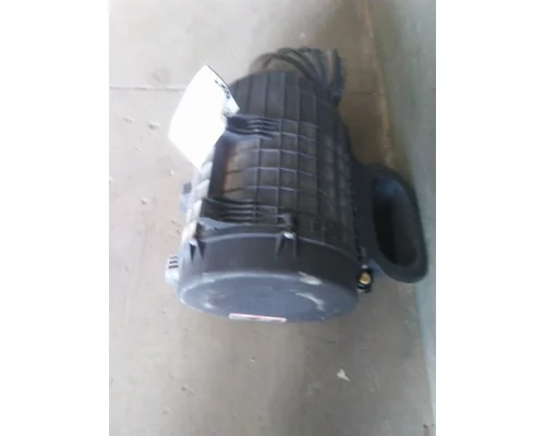 VOLVO VNL AIR CLEANER
