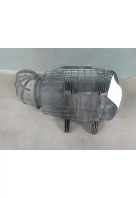 VOLVO VNL AIR CLEANER