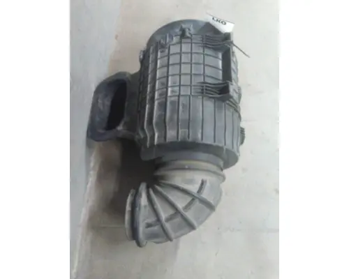 VOLVO VNL AIR CLEANER