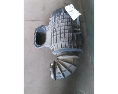 VOLVO VNL AIR CLEANER
