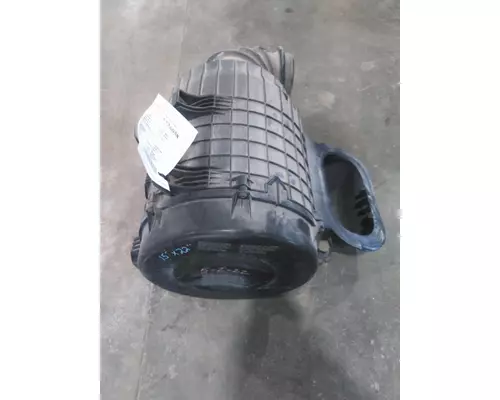 VOLVO VNL AIR CLEANER