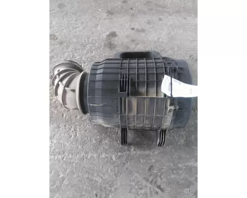 VOLVO VNL AIR CLEANER
