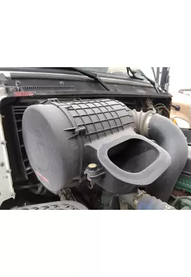 VOLVO VNL AIR CLEANER