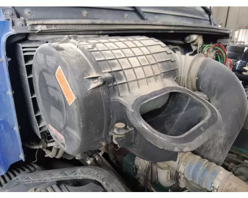 VOLVO VNL AIR CLEANER