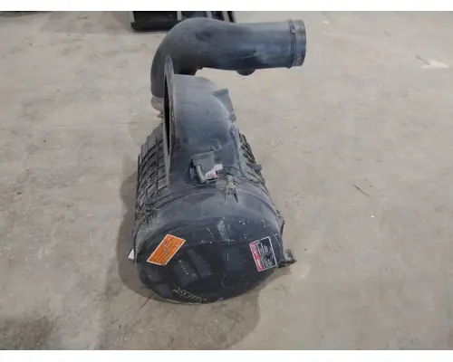 VOLVO VNL AIR CLEANER