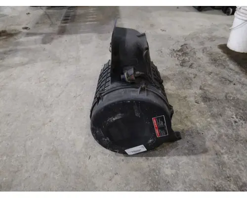 VOLVO VNL AIR CLEANER