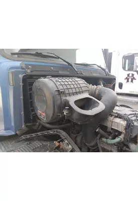 VOLVO VNL AIR CLEANER
