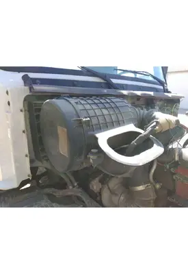 VOLVO VNL AIR CLEANER