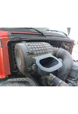 VOLVO VNL AIR CLEANER